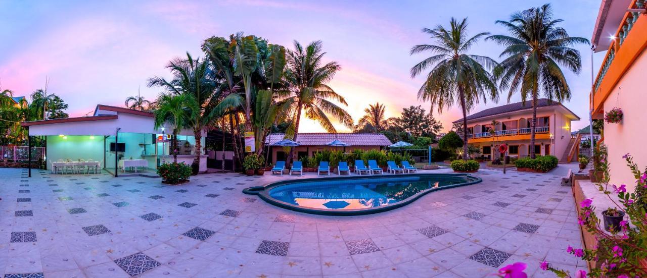 Coconut Resort Hotel Patong Exteriér fotografie