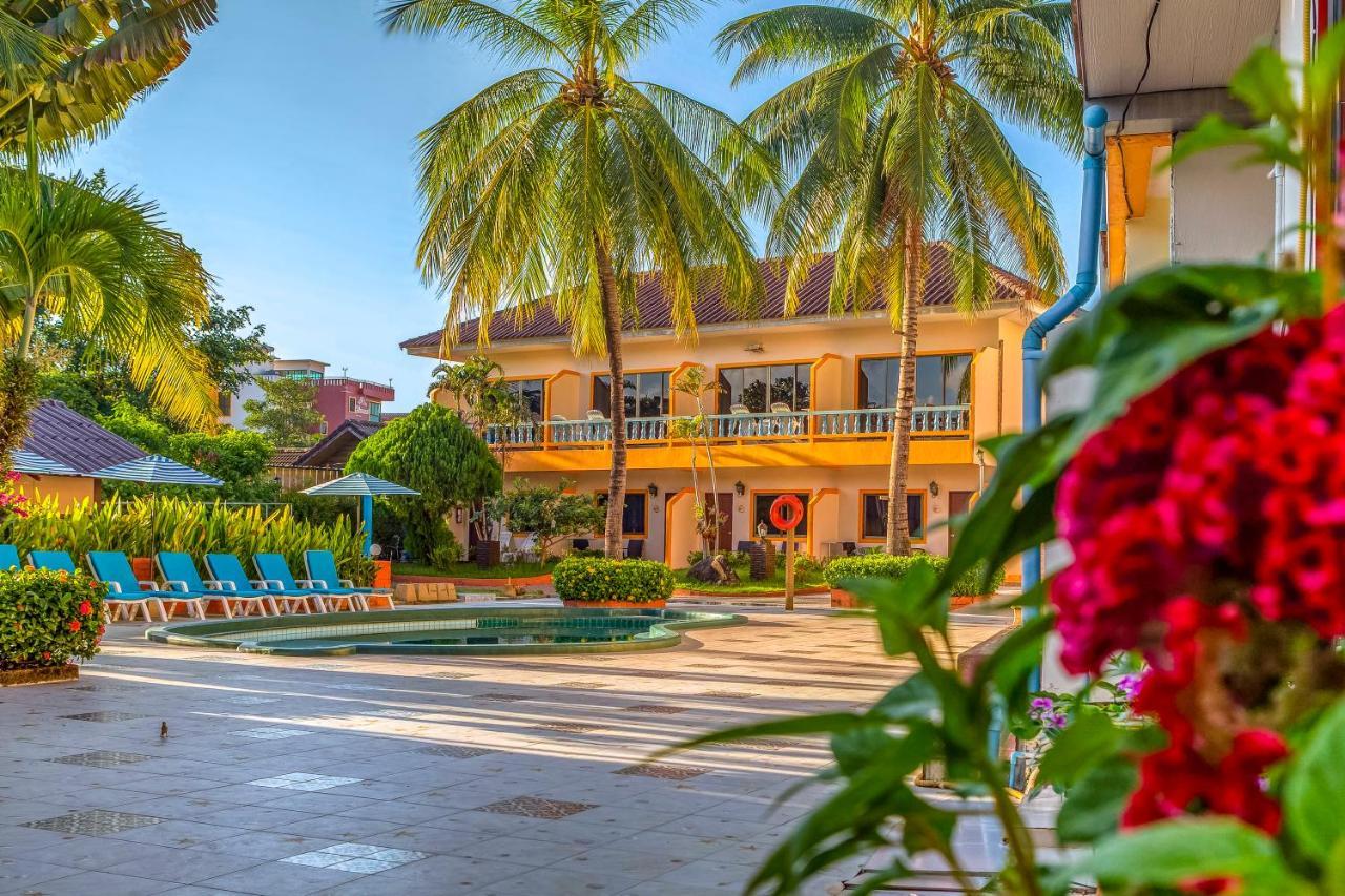 Coconut Resort Hotel Patong Exteriér fotografie